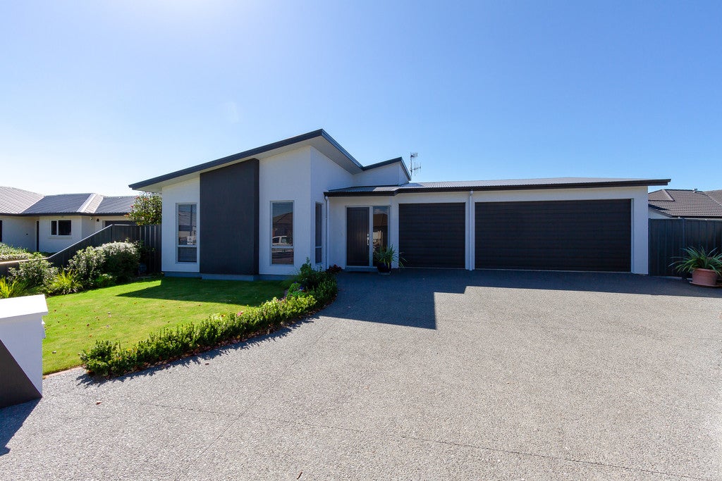 5 Milford Place, Poraiti, Napier - Carousel 1