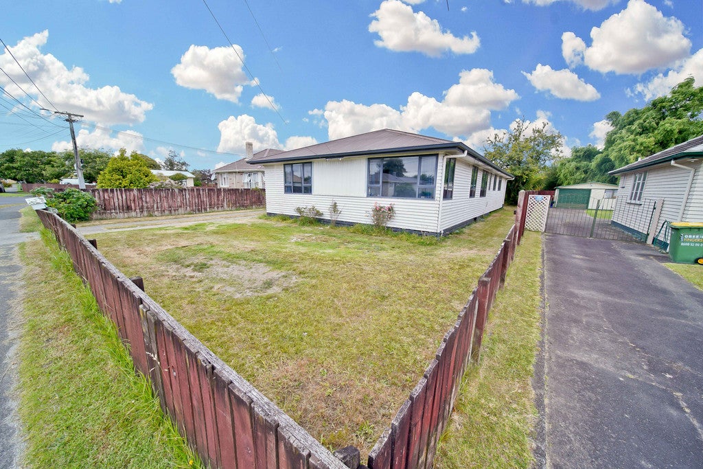 8 Wordsworth Crescent, Enderley, Hamilton - Carousel 2