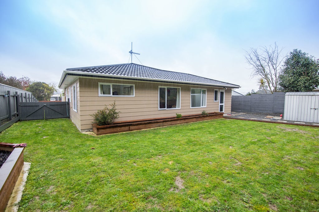 10 Tulsa Grove, Totara Park, Upper Hutt - Carousel 15