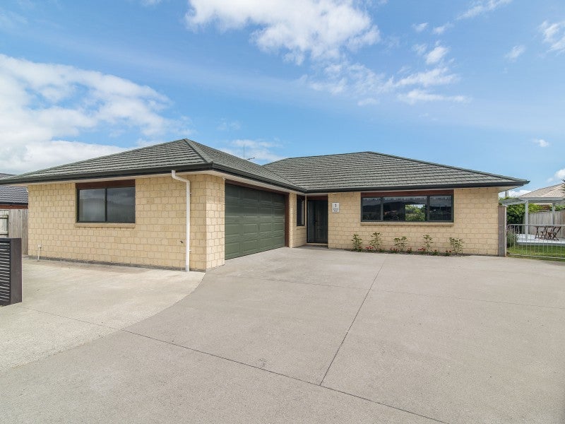 1 William Noel Place, Waikanae Beach, Waikanae - Carousel 2