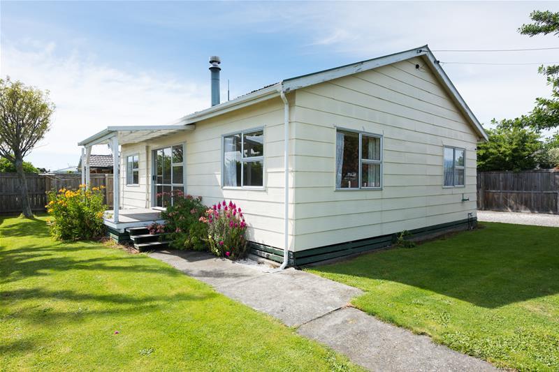 24 Hutcheson Street, Mayfield, Blenheim - Carousel 1