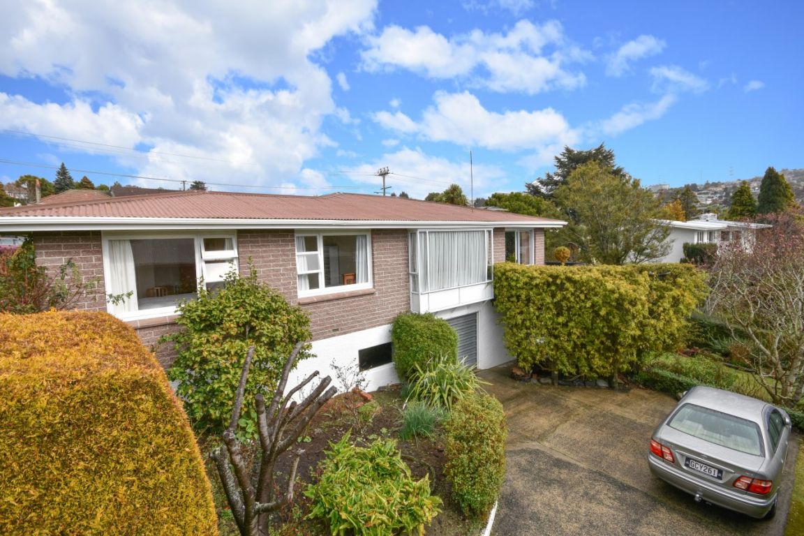 221 Balmacewen Road, Wakari, Dunedin - Carousel 1