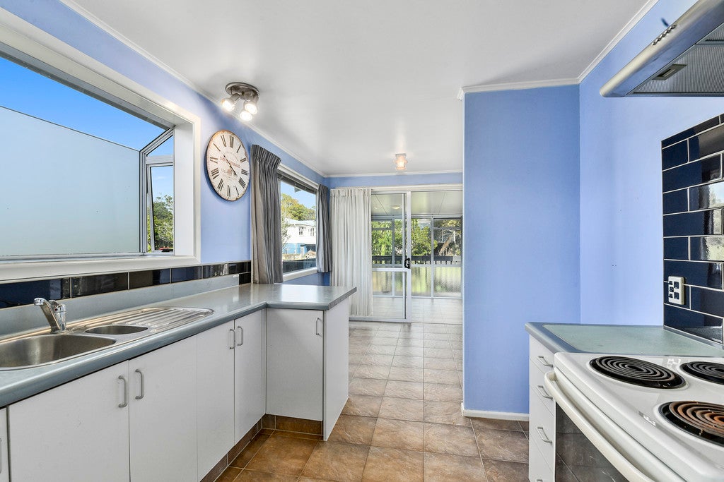 4 Gilpin Place, Beach Haven, Auckland - Carousel 21