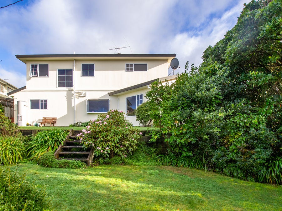 143 Westchester Drive, Churton Park, Wellington - Carousel 2