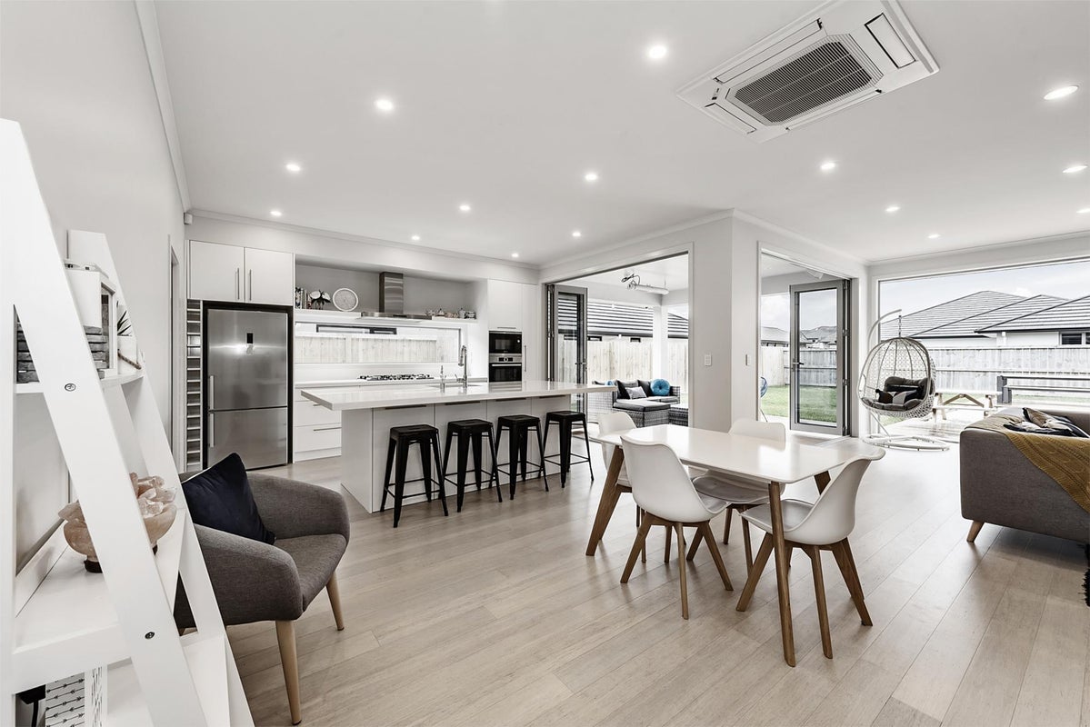 5 Falcon Court, Flagstaff, Hamilton - Carousel 2