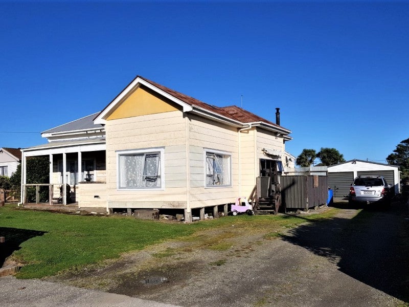 18 Russell Street, Westport, Westport - Carousel 1