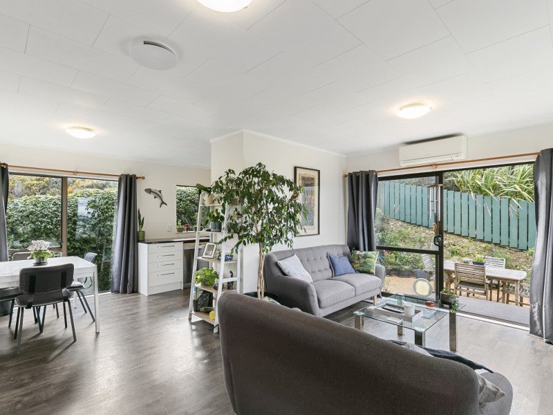 118 Montgomery Avenue, Karori, Wellington - Carousel 2