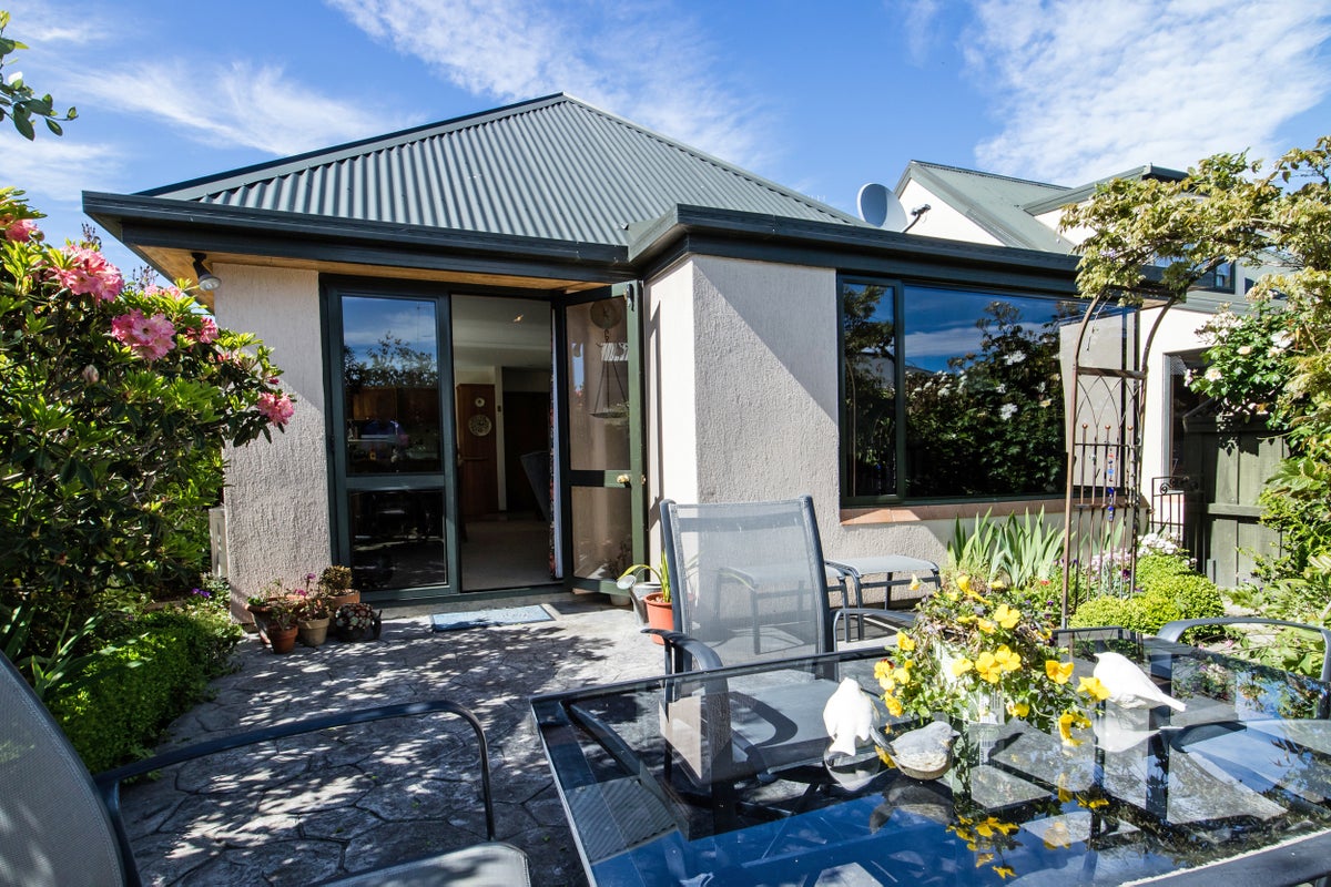 2/223 Otipua Road, Highfield, Timaru - Carousel 17