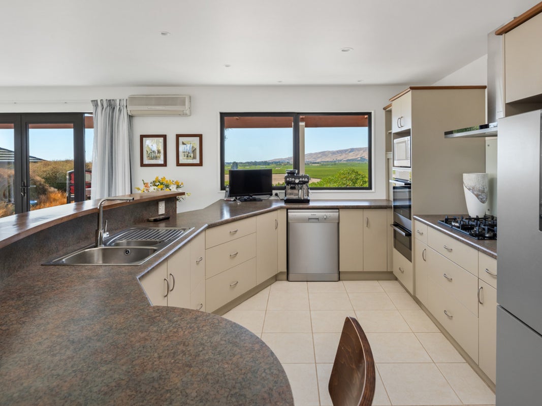 29 Pine Hill Rise, Blenheim - Carousel 2