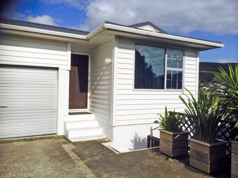 2/94 Taylor Terrace, Tawa, Wellington - Carousel 1
