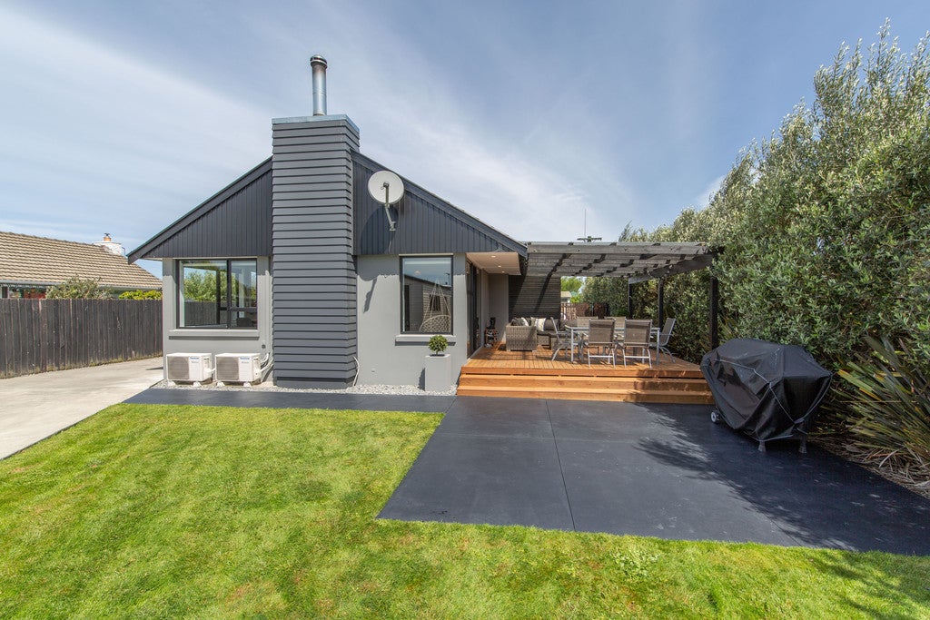 97 Farquhars Road, Redwood, Christchurch - Carousel 1