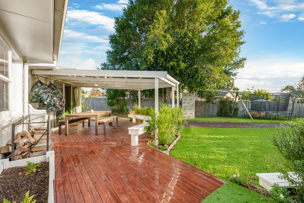 26 Fairdale Place, Birkdale, Auckland - Carousel 2