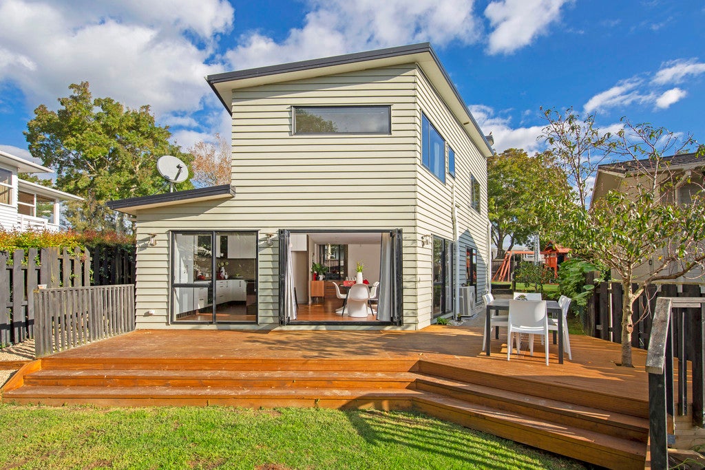 6A YEOMAN Place, Howick, Auckland - Carousel 1