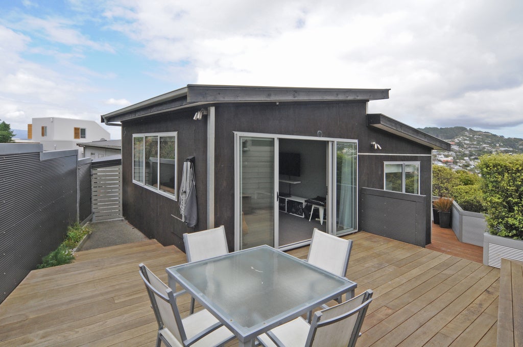 8 Captain Edward Daniell Drive, Ngaio, Wellington - Carousel 1