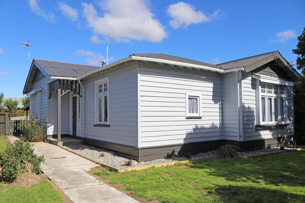 57 Charles Street, Grasmere, Invercargill - Carousel 1