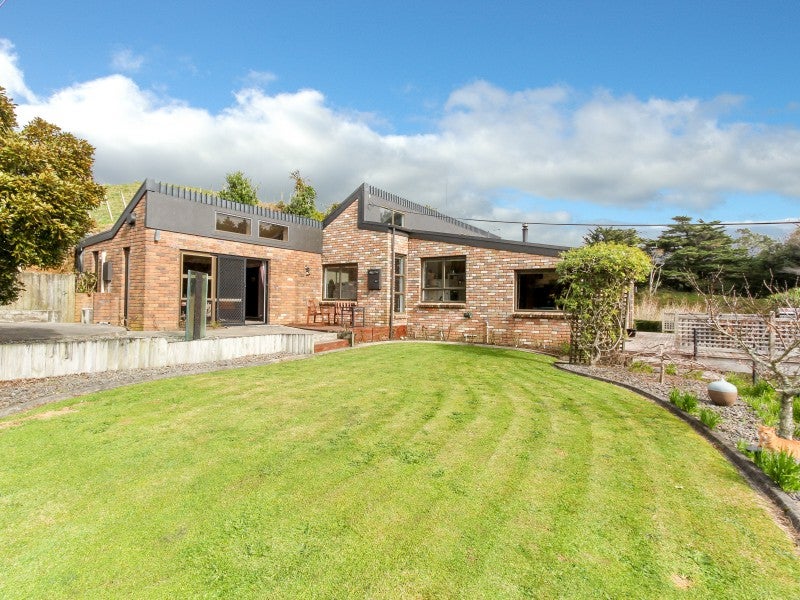 596 Carrington Road, Hurworth, New Plymouth - Carousel 1