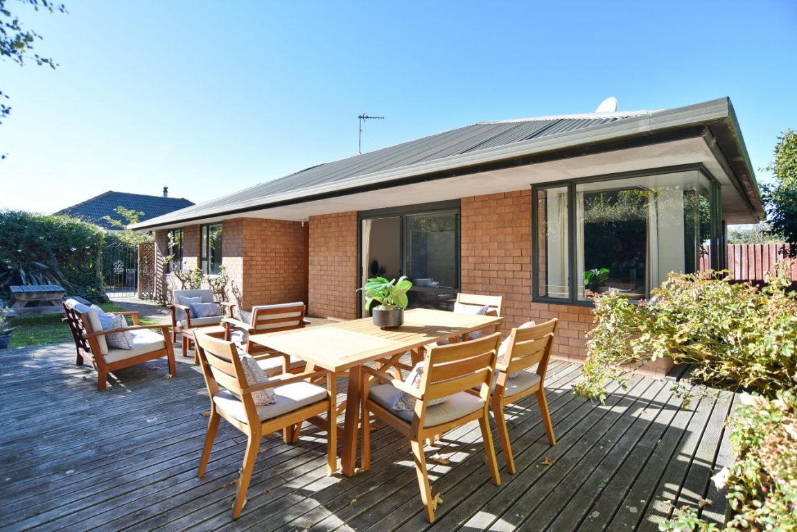 1/42 Moreland Avenue, Papanui, Christchurch - Carousel 1