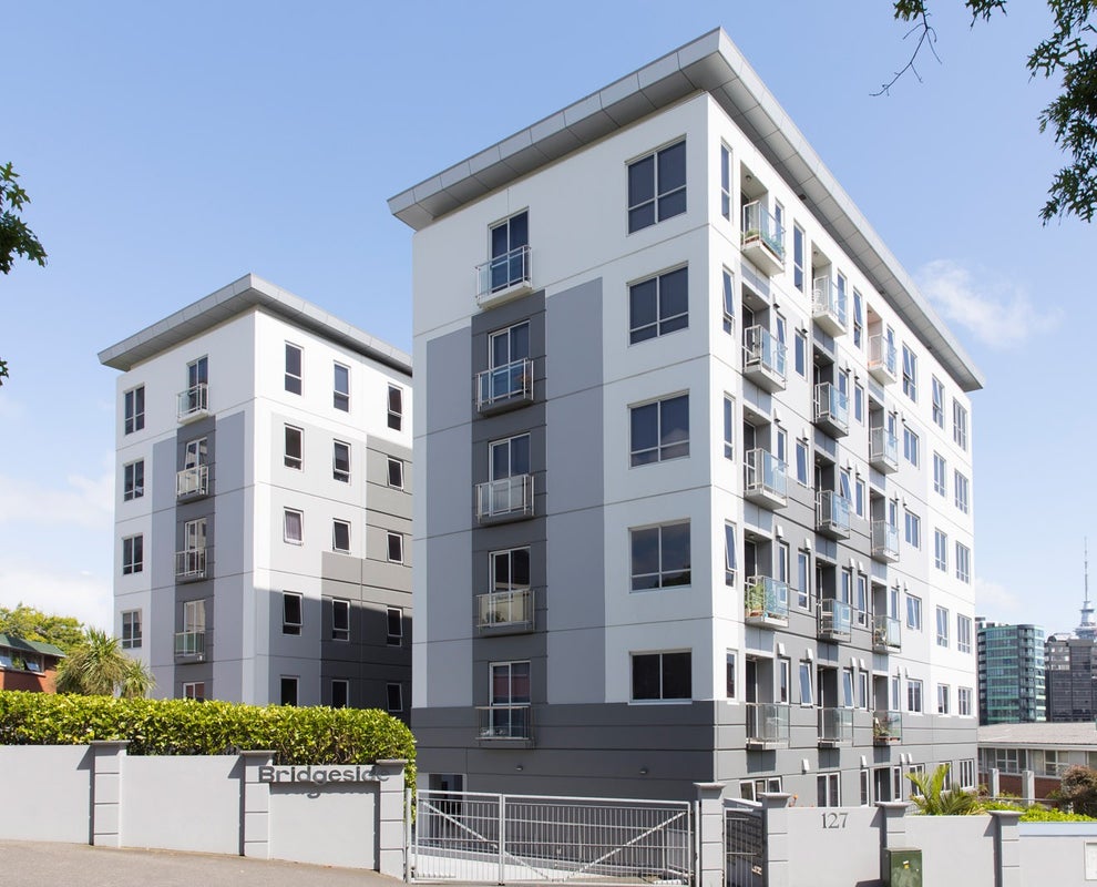 4J/127 Grafton Road, Grafton, Auckland - Carousel 2