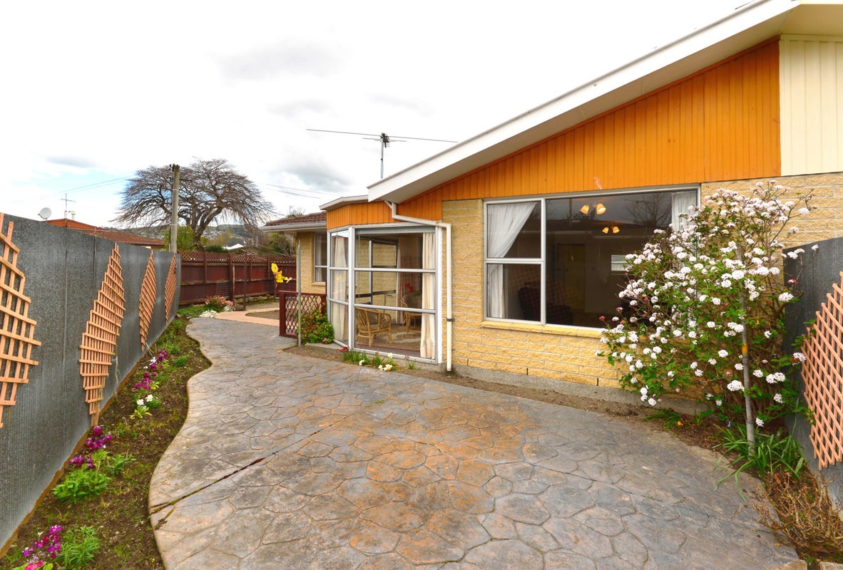 1/54 Selwyn Street, Somerfield, Christchurch - Carousel 1