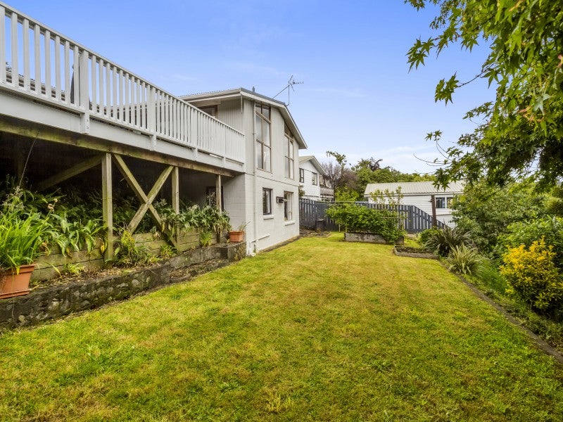 3B Shanly Street, Brown Owl, Upper Hutt - Carousel 1