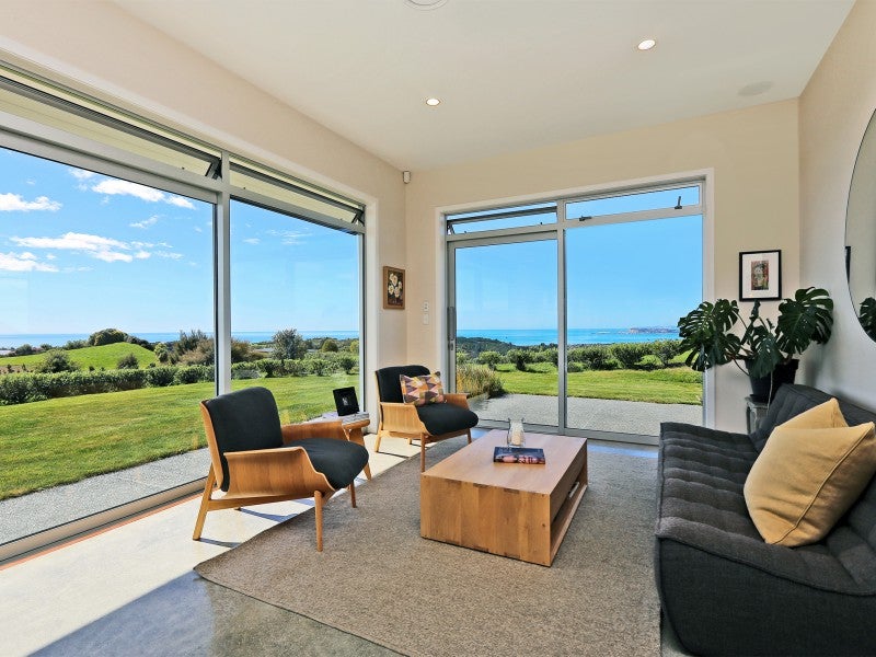 140 Eskridge Drive, Eskdale, Napier - Carousel 2