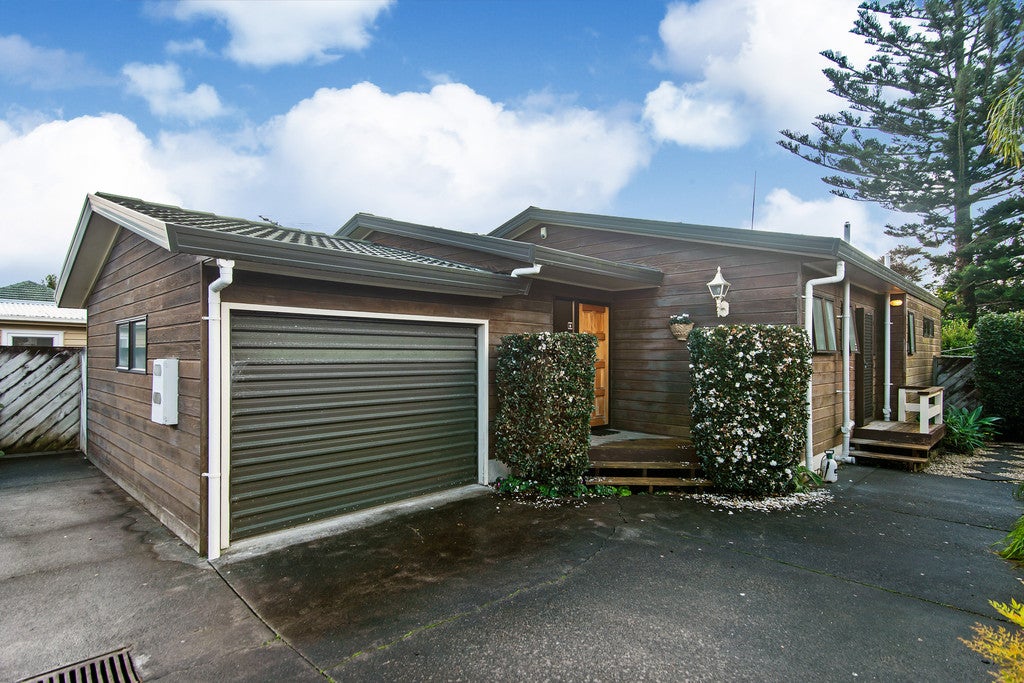 1/48 Neil Avenue, Te Atatu Peninsula, Auckland - Carousel 1