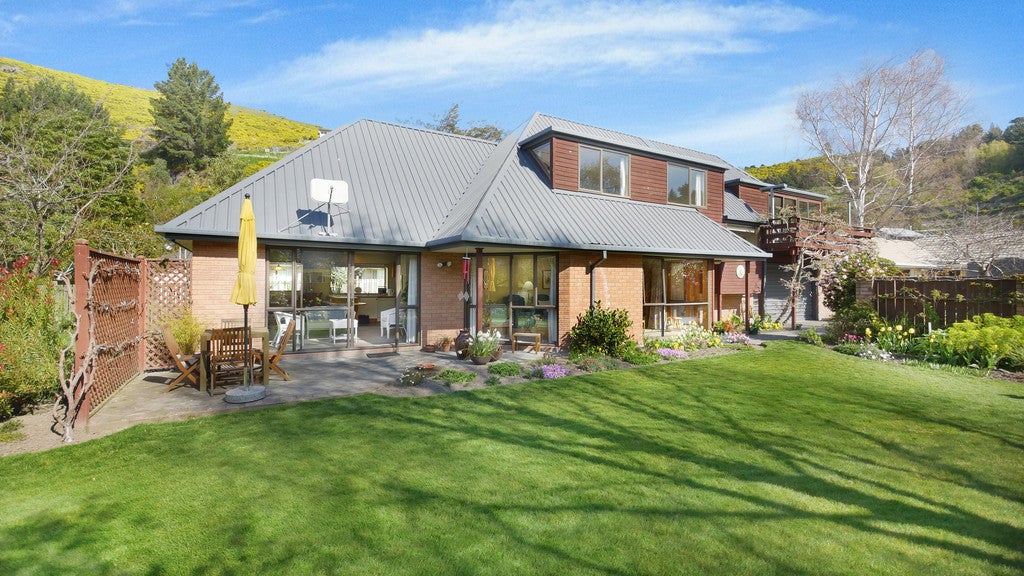 9 Alderson Avenue, Hillsborough, Christchurch - Carousel 1