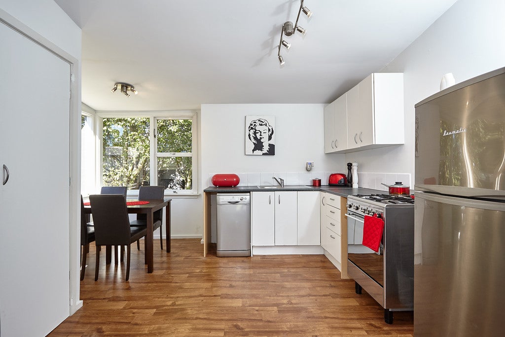 27 WILDBERRY STREET, Woolston, Christchurch - Carousel 2