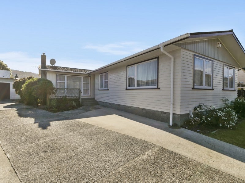 57 Parkway, Wainuiomata, Lower Hutt - Carousel 1