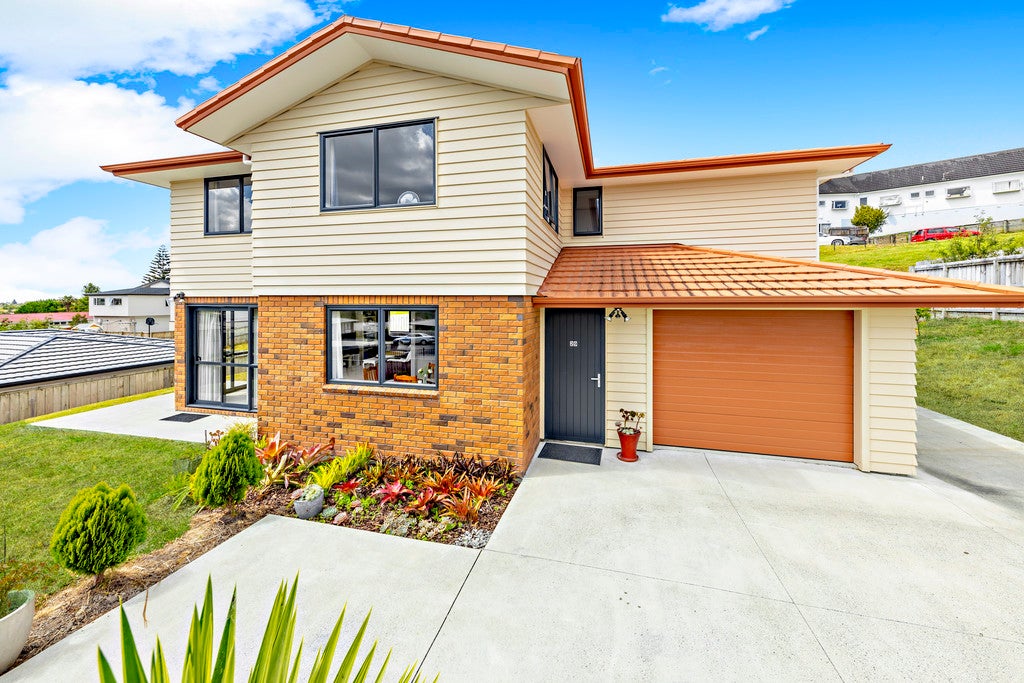 29 Denver Avenue, Sunnyvale, Auckland - Carousel 1
