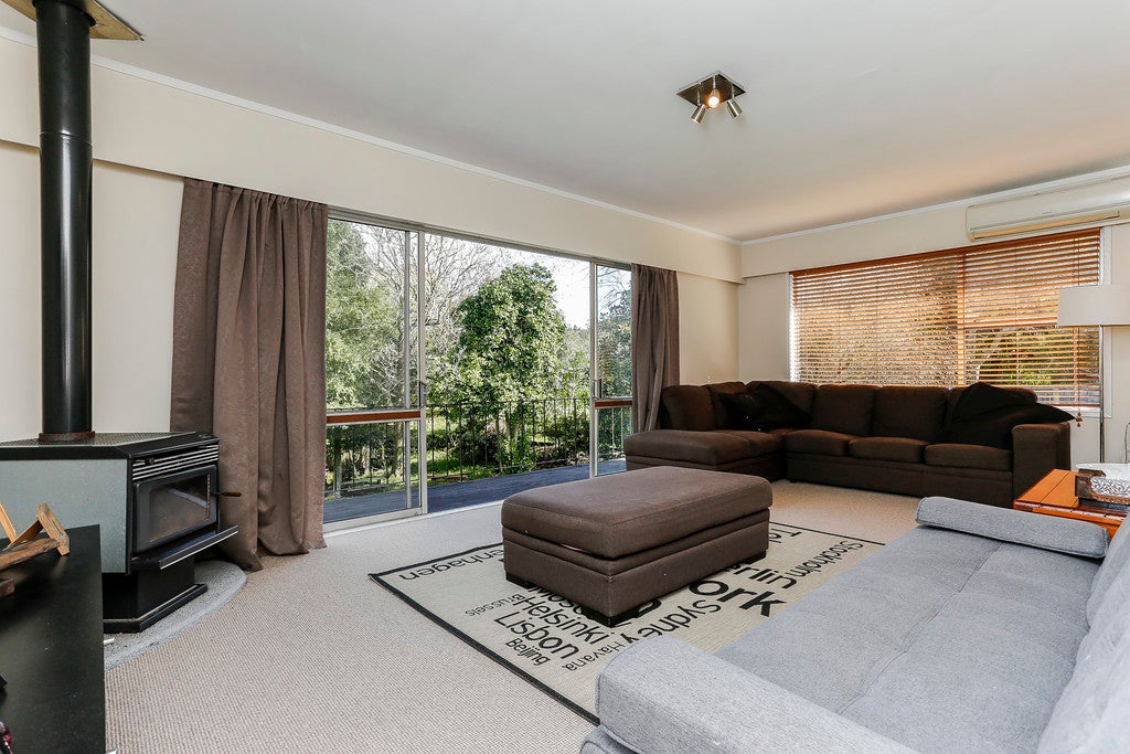 144A Godley Road, Green Bay, Auckland - Carousel 2