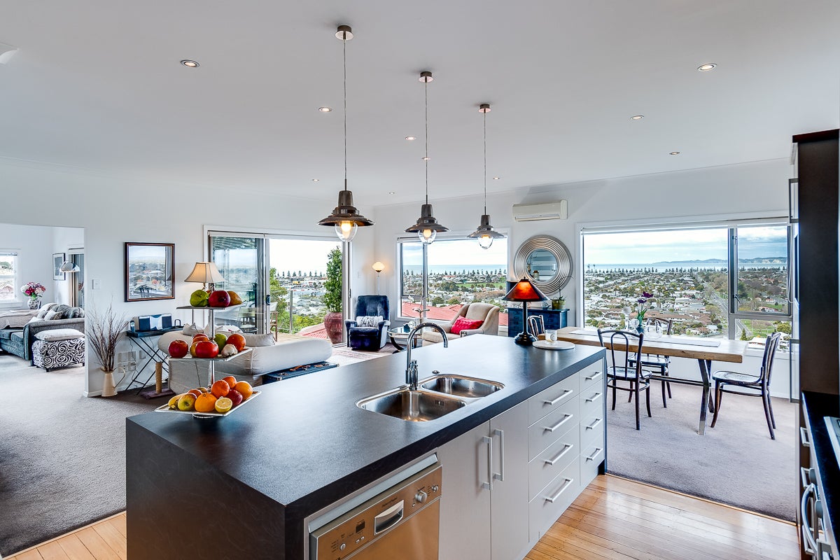 14 Havelock Road, Hospital Hill, Napier - Carousel 1