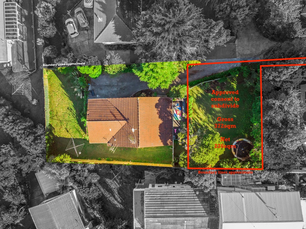 75B Target Road, Totara Vale, Auckland - Carousel 1