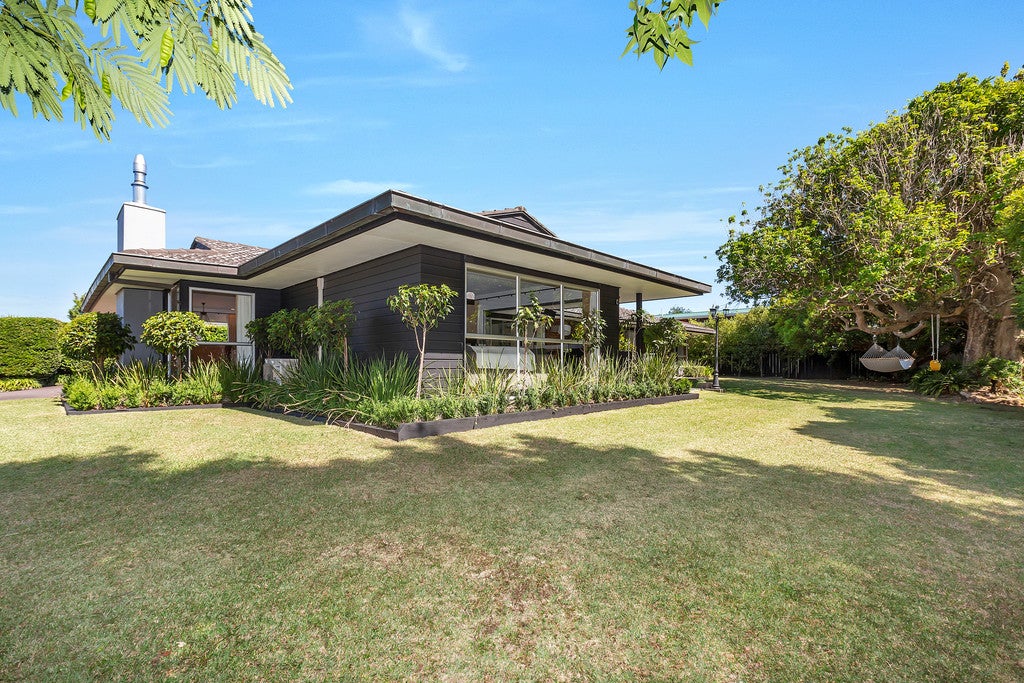 39 Carlton Crescent, Kamo, Whangarei - Carousel 2