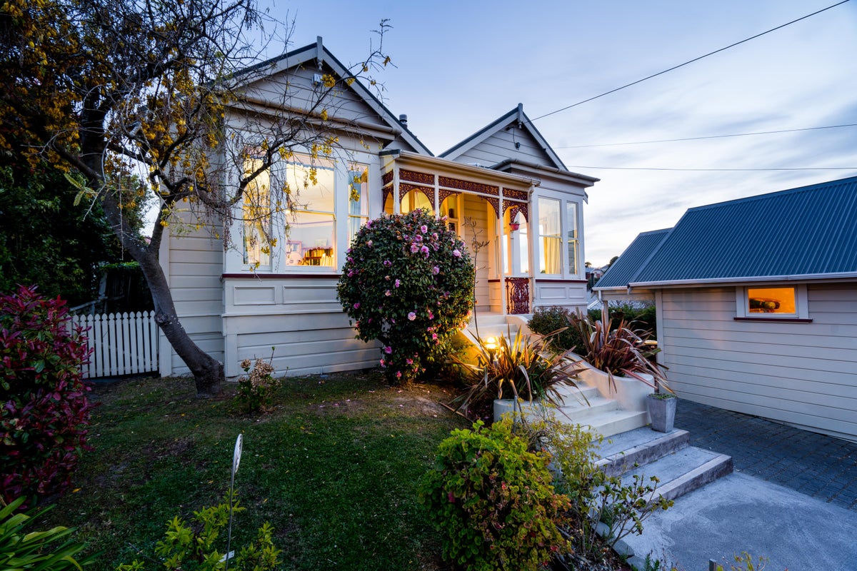 35 Crosby Street, Mornington, Dunedin - Carousel 2
