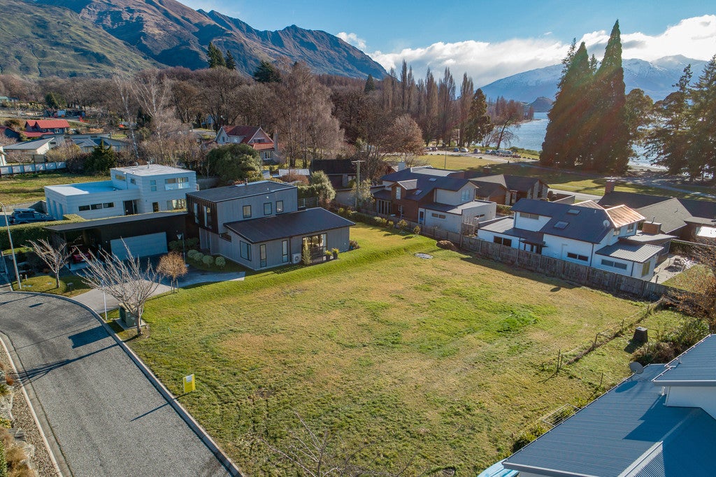 7 Jessies Crescent, Wanaka - Carousel 2