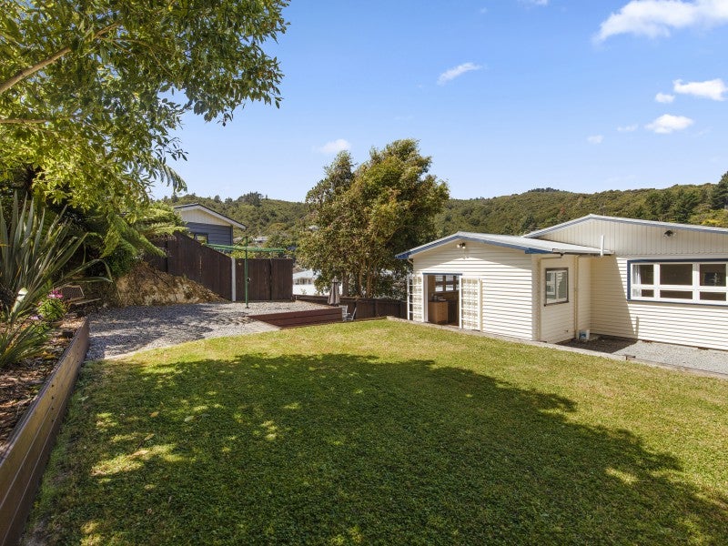 16 George Street, Stokes Valley, Lower Hutt - Carousel 2