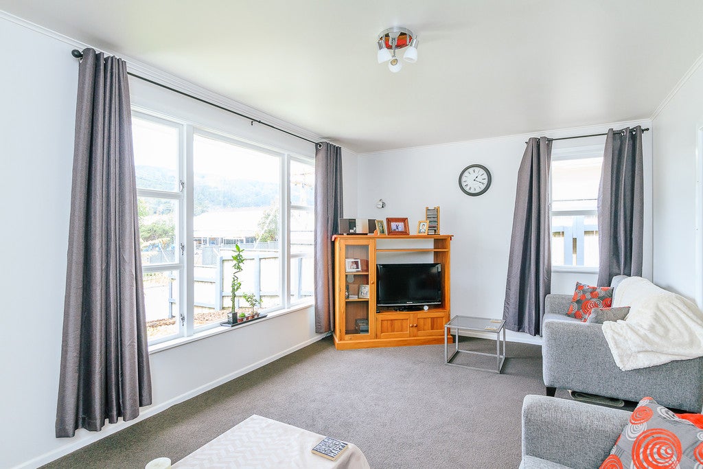 192 George Street, Stokes Valley, Lower Hutt - Carousel 2