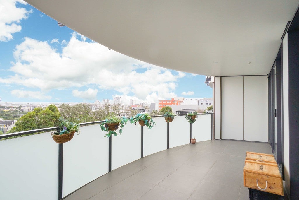 20/8 Basque Road, Eden Terrace, Auckland - Carousel 13