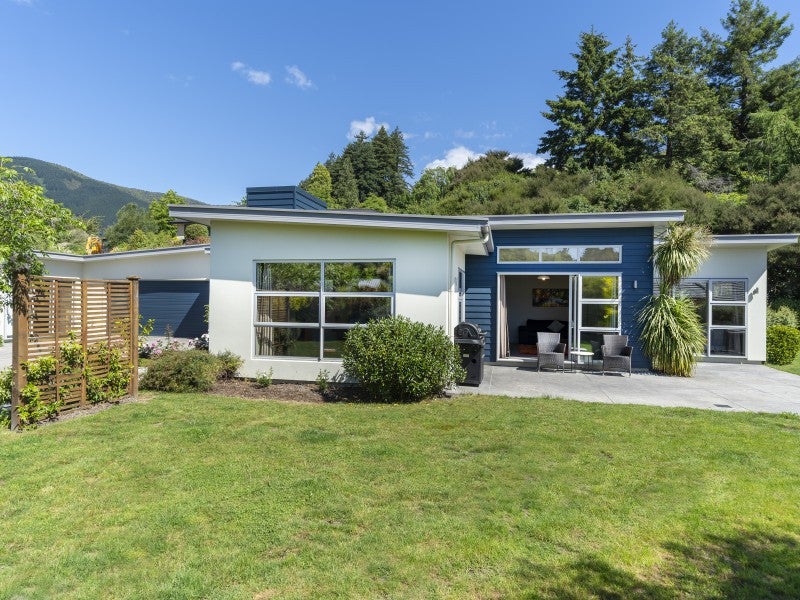 8 Tussock Place, Stoke, Nelson - Carousel 2