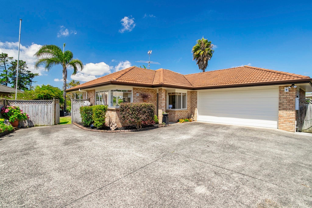 9 Atworth Way, Burswood, Auckland - Carousel 2