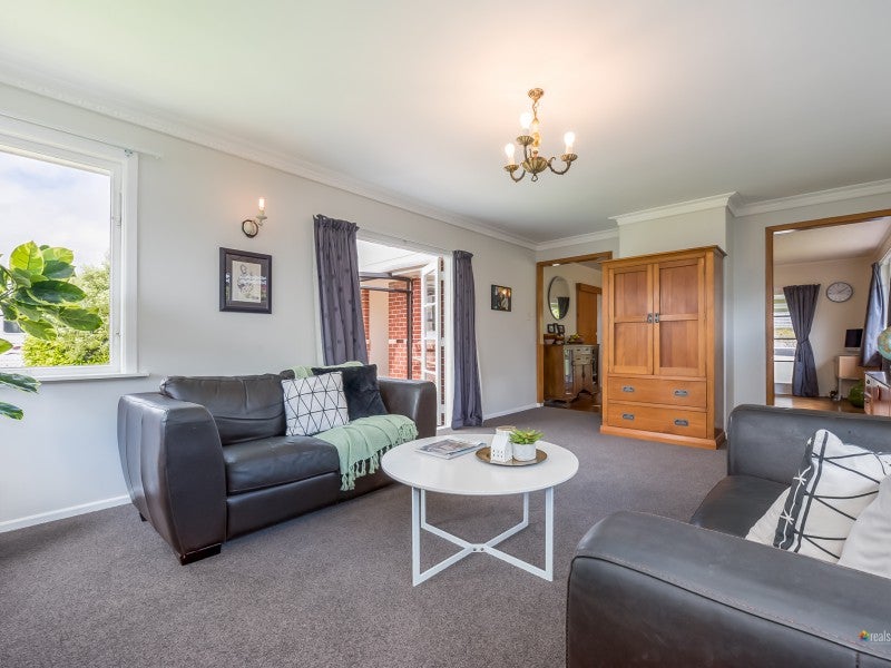 24 Frederick Street, Avalon, Lower Hutt - Carousel 2