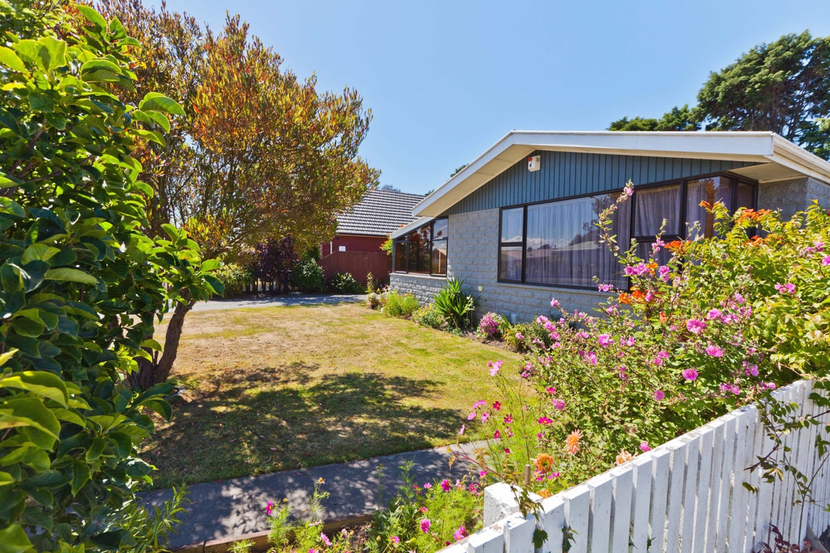 8 Waratah Street, Avondale, Christchurch - Carousel 19
