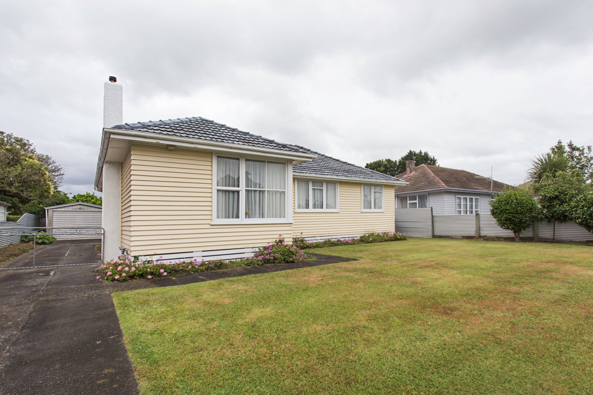 147 Rugby Street, Awapuni, Palmerston North - Carousel 1