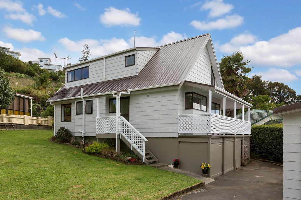6 Magnolia Avenue, Kamo, Whangarei - Carousel 1