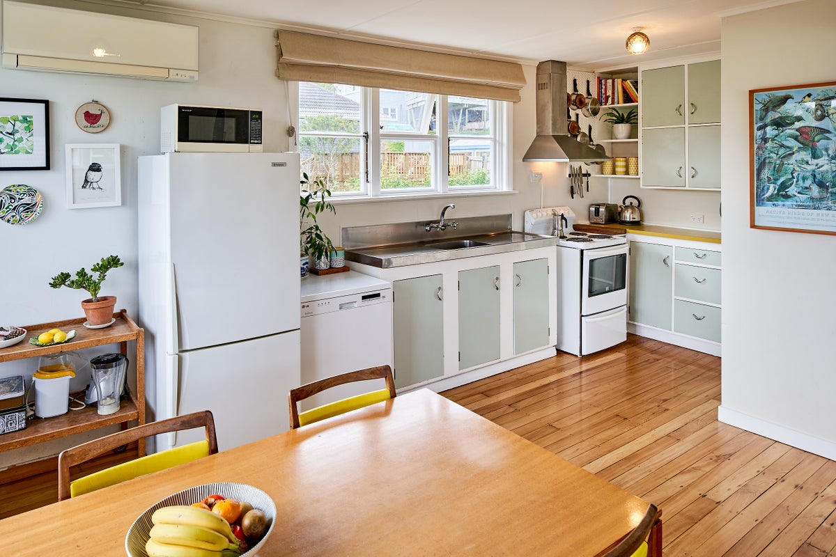 16 Chaffey Crescent, Titahi Bay, Porirua - Carousel 2