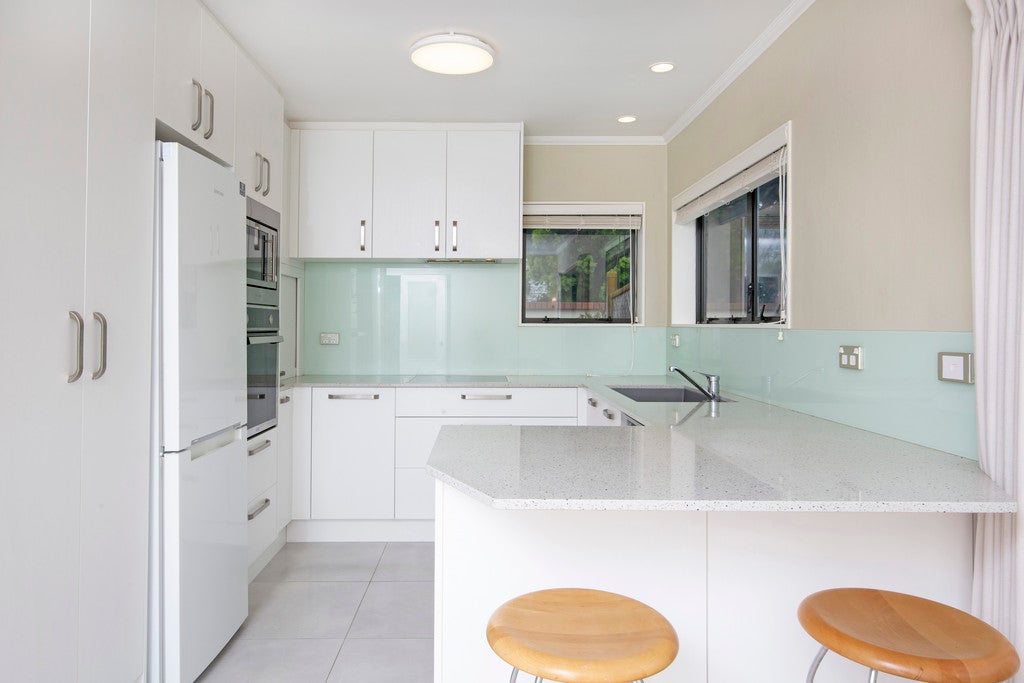 1/2 Abercrombie Street, Howick, Auckland - Carousel 2