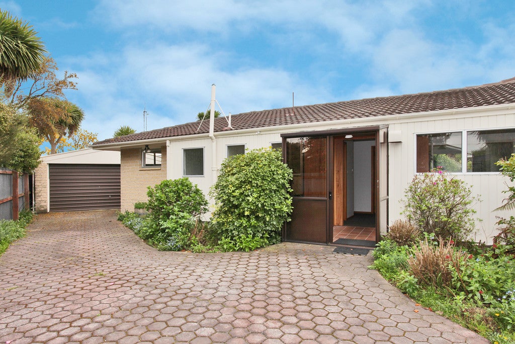2/54 Selwyn Street, Somerfield, Christchurch - Carousel 2