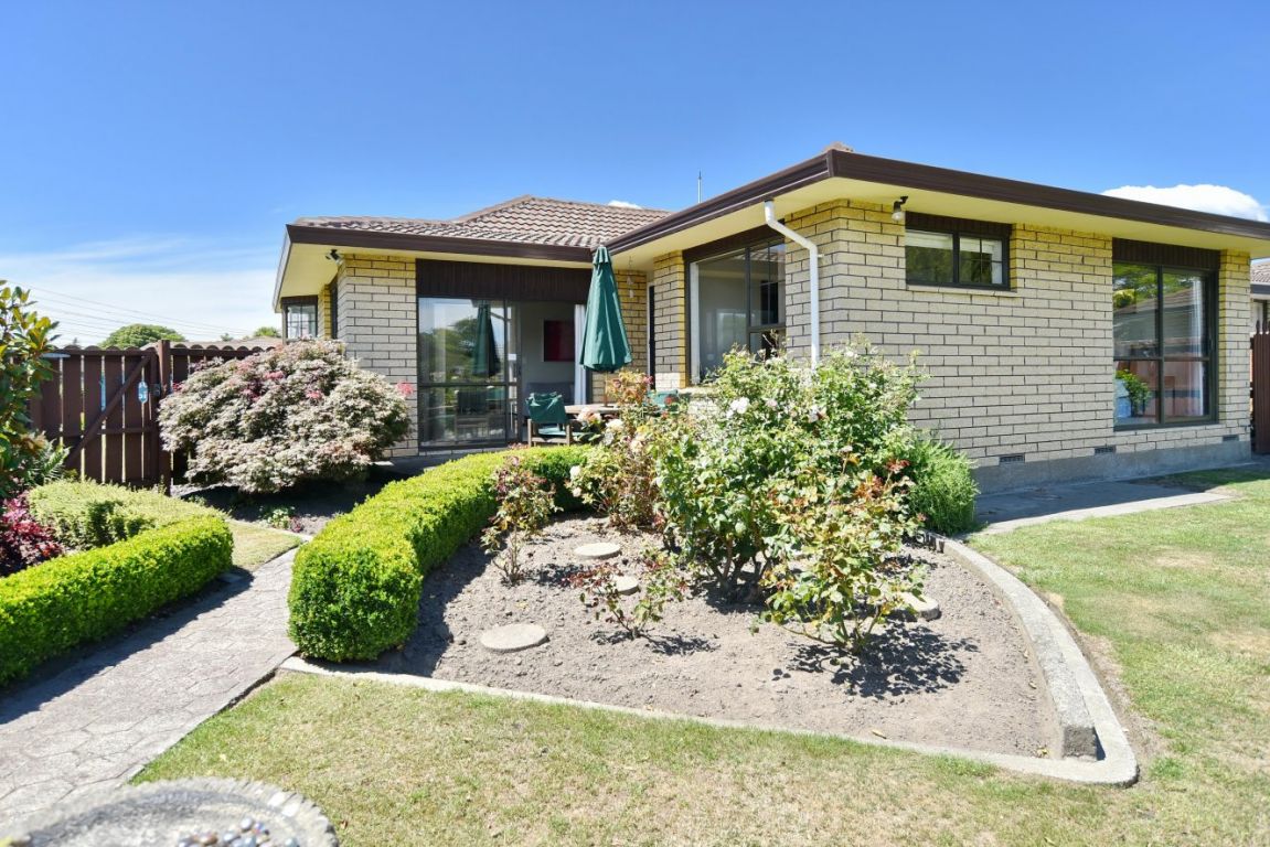 2 Fiona Place, Hei Hei, Christchurch - Carousel 2