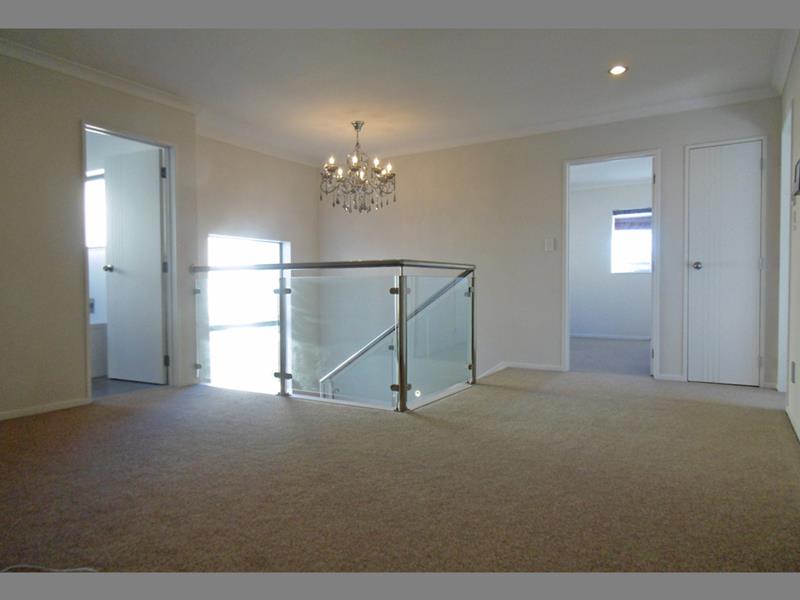 9 Rohi Place, Flat Bush, Auckland - Carousel 2
